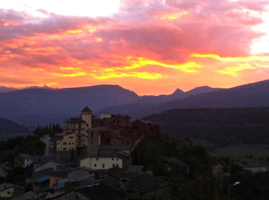 Apartament Gran Pirineu 蒙特费雷 外观 照片
